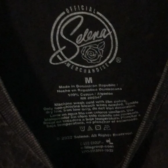 Selena Queen of Cumbia Graphic Tee Women’s M Black Vintage Style Shirt - Picture 6 of 10
